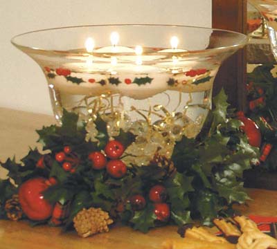Holly Floating Candles -
Non-Beeswax 